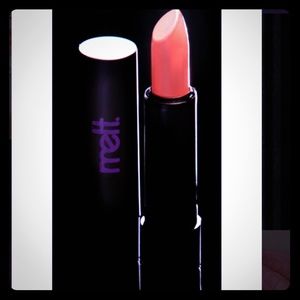 Melt cosmetics in summer