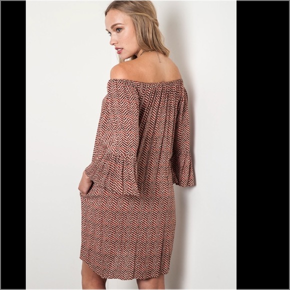 Umgee "Best of Best" bell sleeve dress S/M/L - Picture 3 of 4