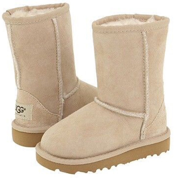 ugg classic short ii sand