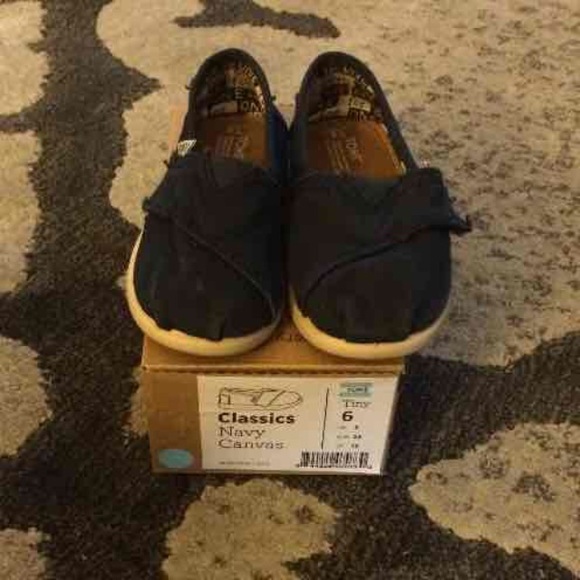 Toms Navy classics tiny 6