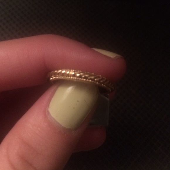 Ring - Picture 3 of 3