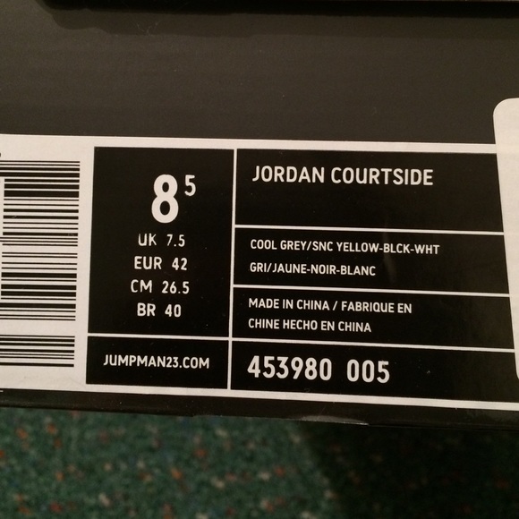 White Jordan's- extra views - Picture 3 of 3