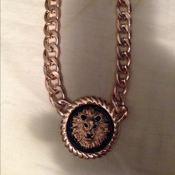 Lions head necklace new with tags!! Make an offer