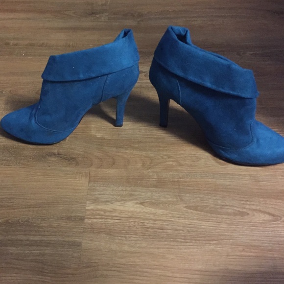 Blue booties - Picture 2 of 4