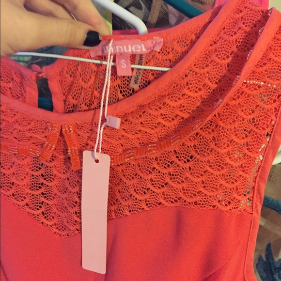 Beaded collar coral dress - Picture 4 of 4