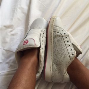 Etnies white and pink WOMENS SIZE 10