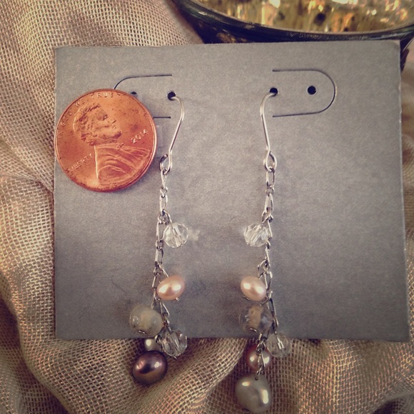 Pearl and crystal silver earrings