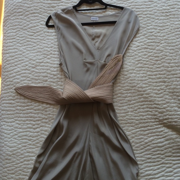 Hengst Siren Dress (grey) size medium with belt.