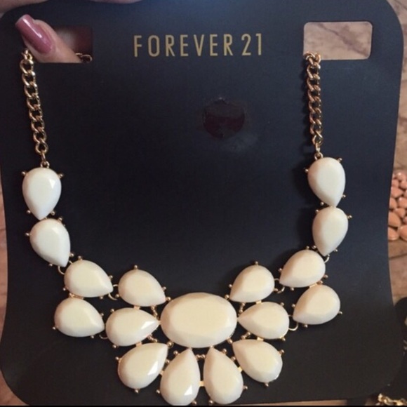 Forever 21 necklace