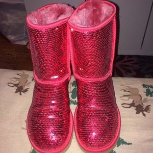 Red sparkle uggs🌹