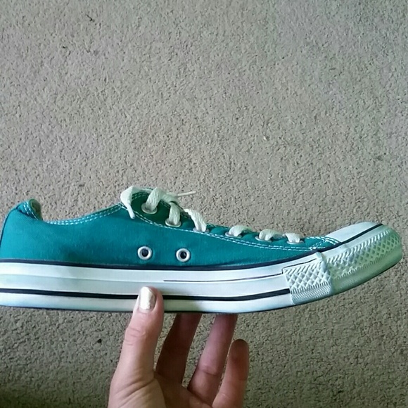 Low converse!! Excellent - Picture 2 of 4