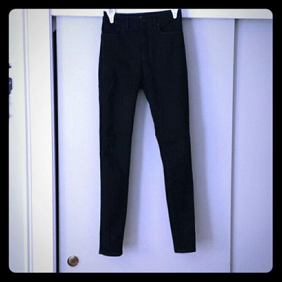 BDG Super High Rise Twig skinny jeans black