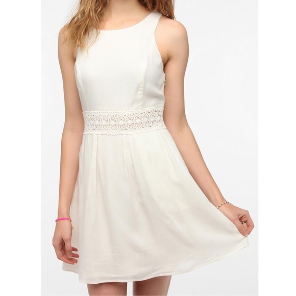 Kimchi Blue Fiona Lace Waist Dress