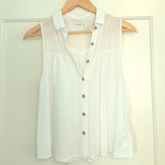 Kimchi Blue cropped white button-up tank