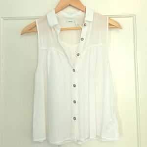 Kimchi Blue cropped white button-up tank