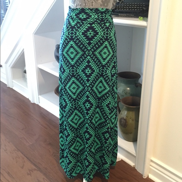 NEW Aztec Print maxi skirt /dress. Very Versatile! - Picture 2 of 3