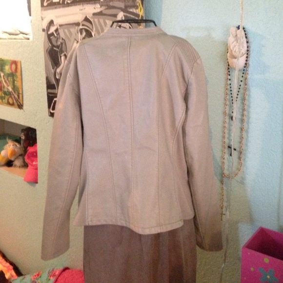 Leather jacket - Picture 4 of 4