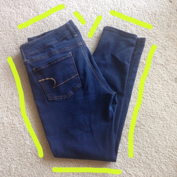 AE dark wash jeggings 🏆