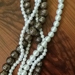 Gold and pearl bead bracelet