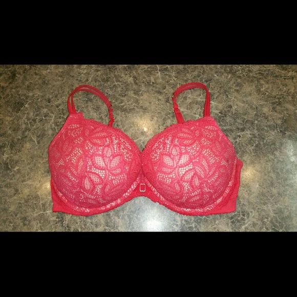 Sold on ebay Victoria secret bra sz 36d bombshell