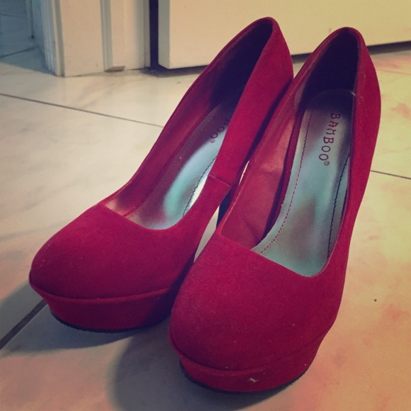 Red pumps