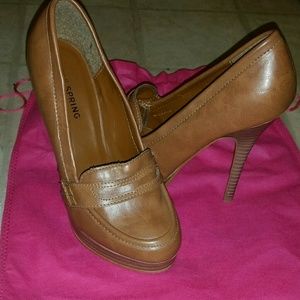 Brown Loafer pumps