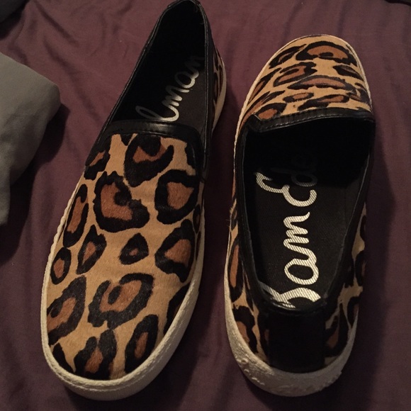 SAM EDELMAN 5.5 leopard slip on
