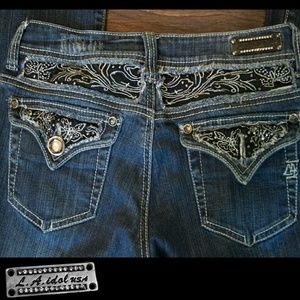 Distressed L.A Idol Jeans