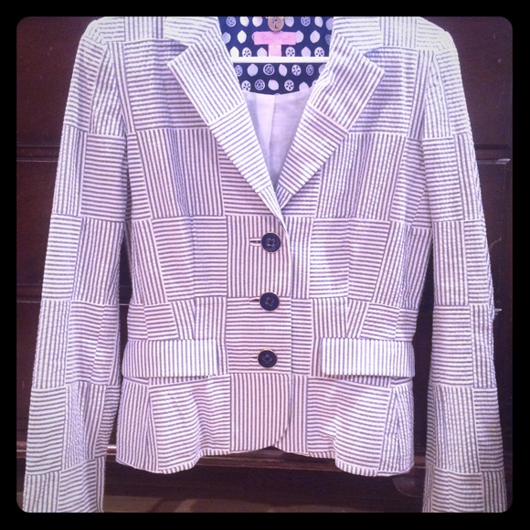 Lilly Pulitzer blazer Sz 2 like new!!