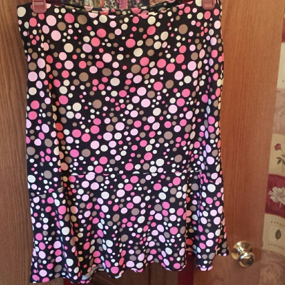 XL polkadot skirt black background multicolored