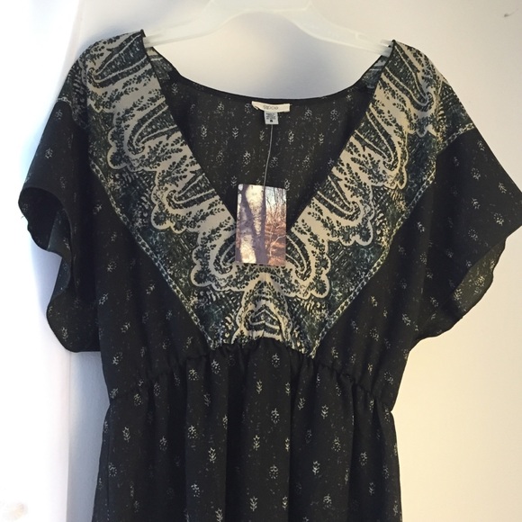 Ecote black motif high low dress - Picture 3 of 3