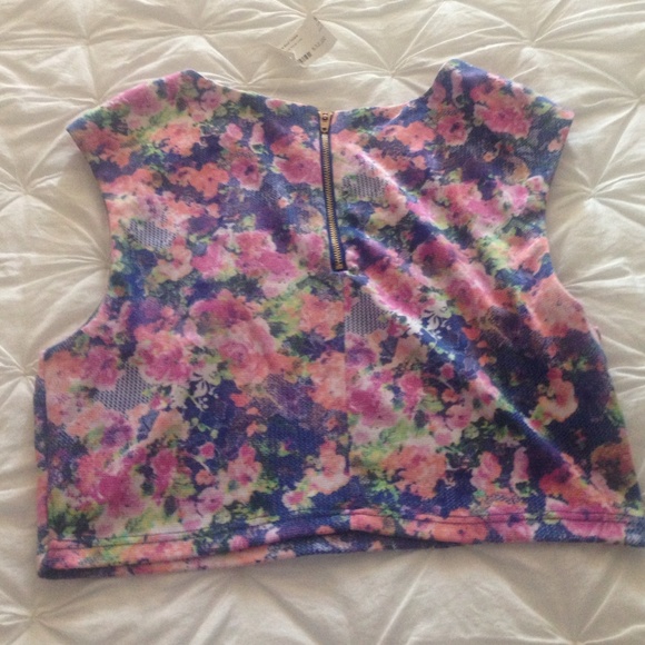 Floral crop top - Picture 2 of 2