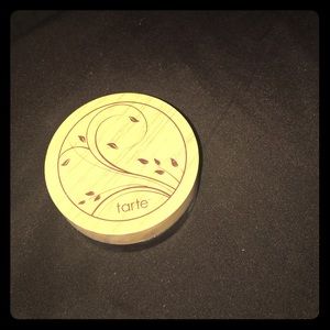 Amazonian clay full coverage 
airbrush foundation