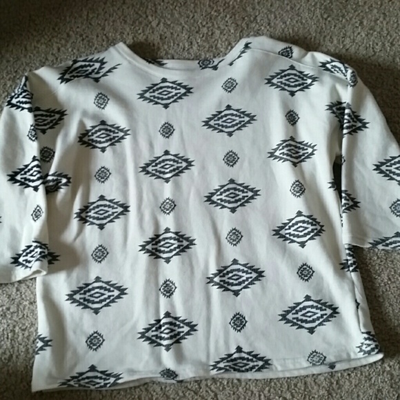Aztec pattern sweater - Picture 1 of 2