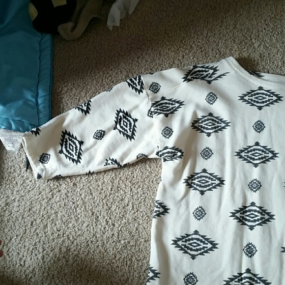 Aztec pattern sweater - Picture 2 of 2