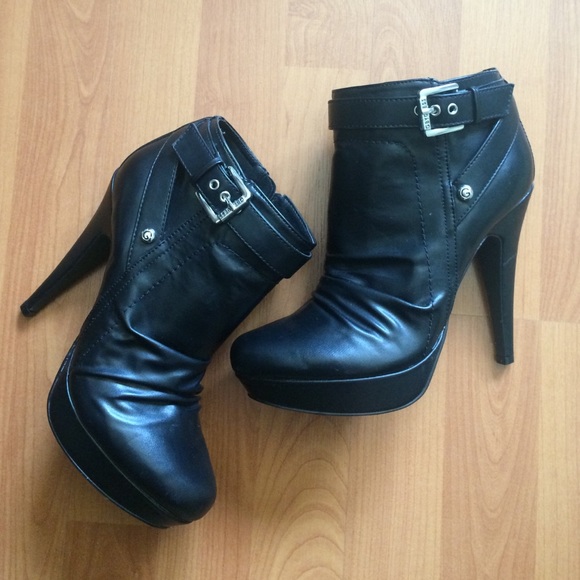 Black leather booties! 👢