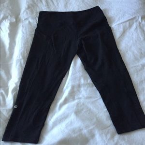 Lululemon calf length black yoga pants