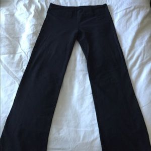 Lululemon black yoga pants