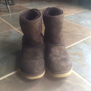 🌟SALE🌟UGG Classic Short - Brown