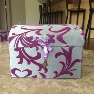 Jewelry/ makeup box/ organizer