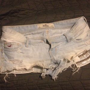 Hollister short shorts with studded pockets