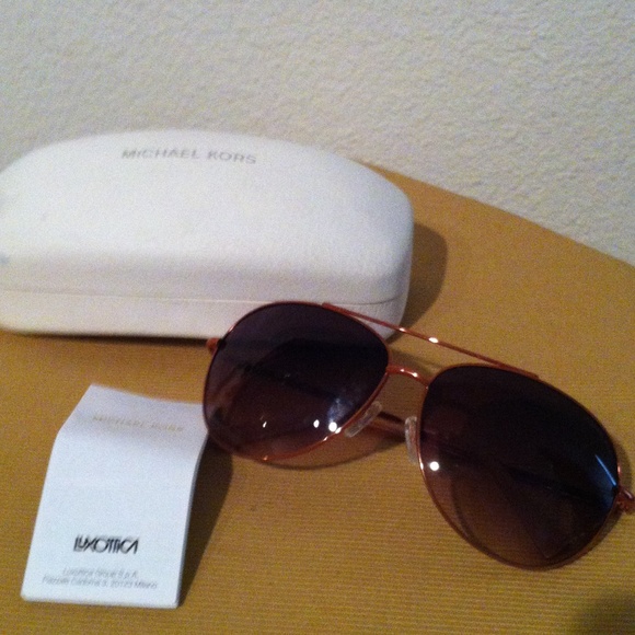 💥💥1 Day Sale💥💥Michael Kors Sunglasses