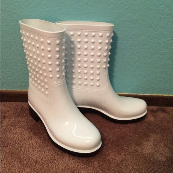 One o one Rain boots