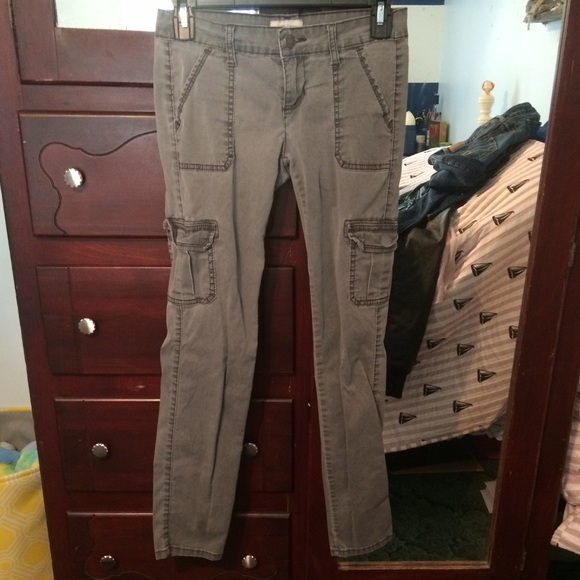 Light gray Aero cargo pants