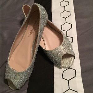 Sparkling silver flats