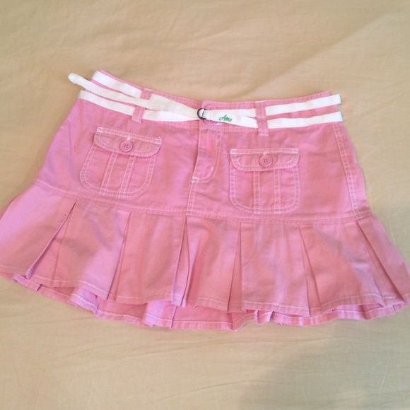 Pink pleated skirt