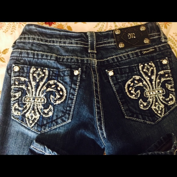Boot cut Miss Me jeans. SIZE 25
