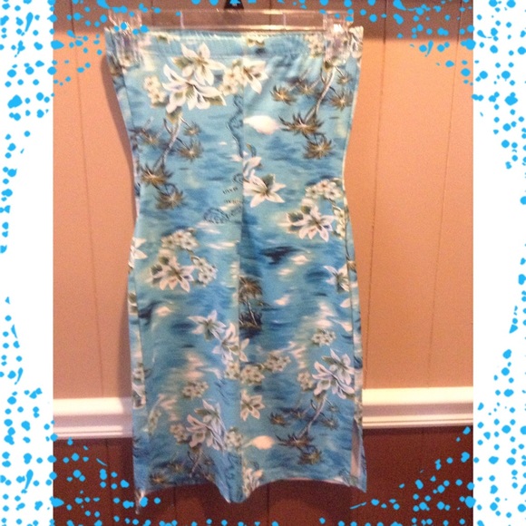 💙Pretty Hawaiian Dress 💙 - Picture 3 of 4