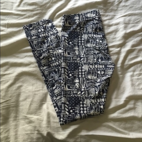 Hollister Aztec leggings