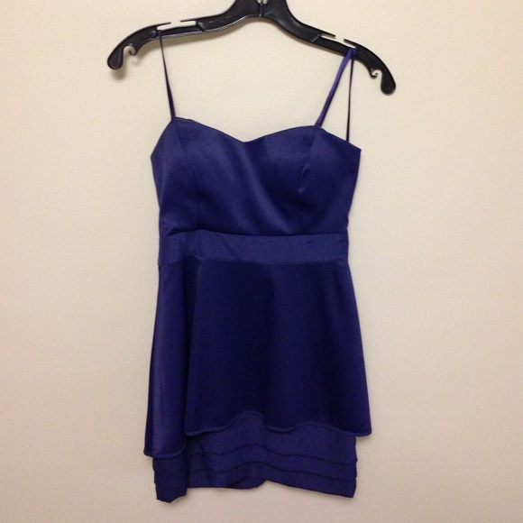 BCBGENERATION STRAPLESS PEPLUM DRESS